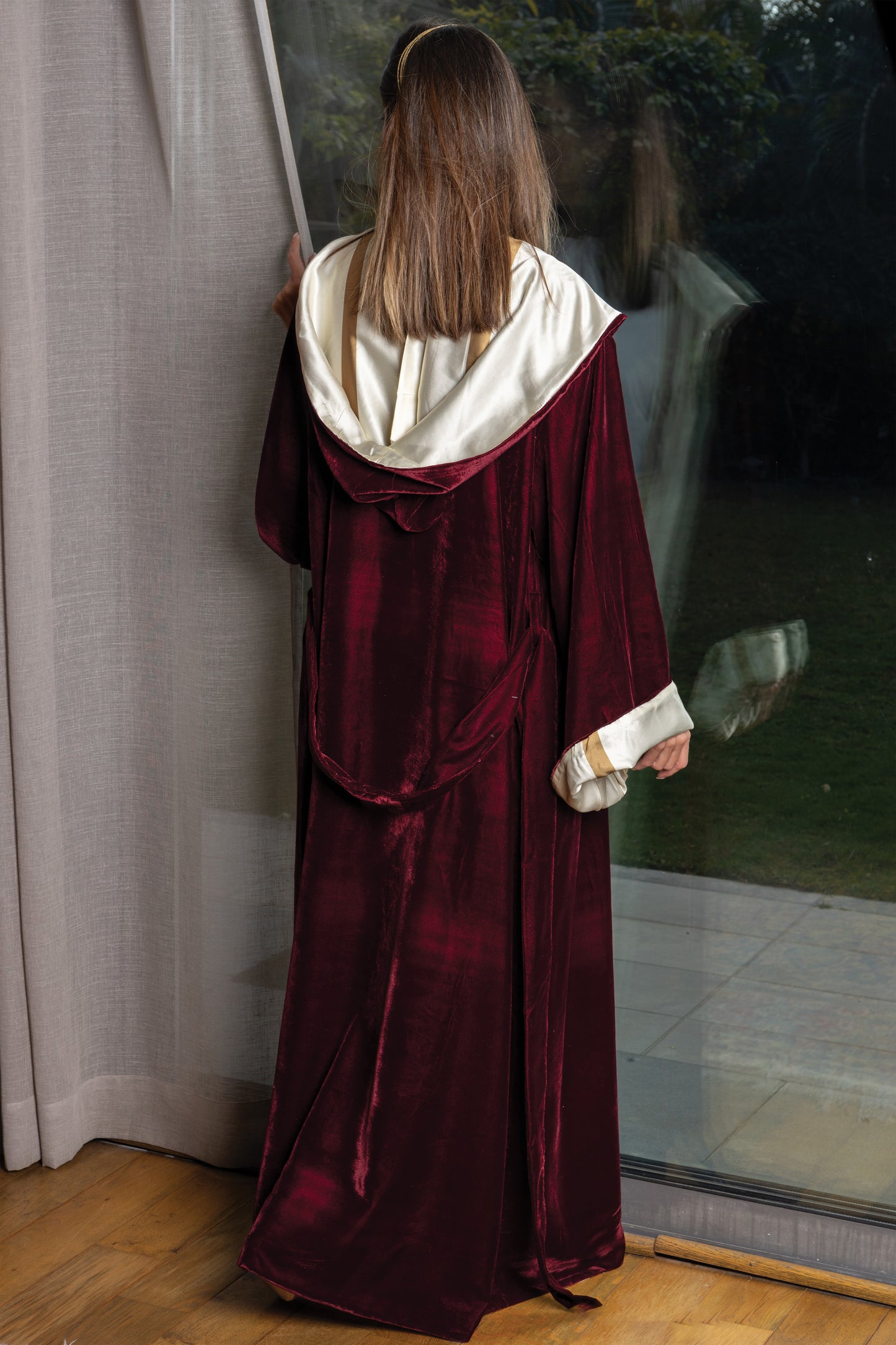 Burgundy Aura